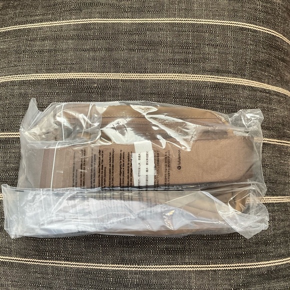 NWT Lululemon Athletica All Spice Everywhere Belt Bag - Picture 3 of 4